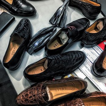 AD4 Your Community Marketplace: It's quick and easy. Learn, Shop, Sell, and connect with friends and family.