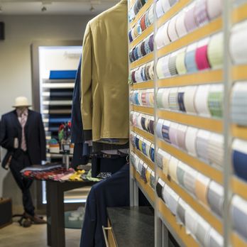 AD7 Your Community Marketplace: It's quick and easy. Learn, Shop, Sell, and connect with friends and family.