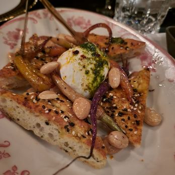 AVI9 Your Community Marketplace: It's quick and easy. Learn, Shop, Sell, and connect with friends and family.