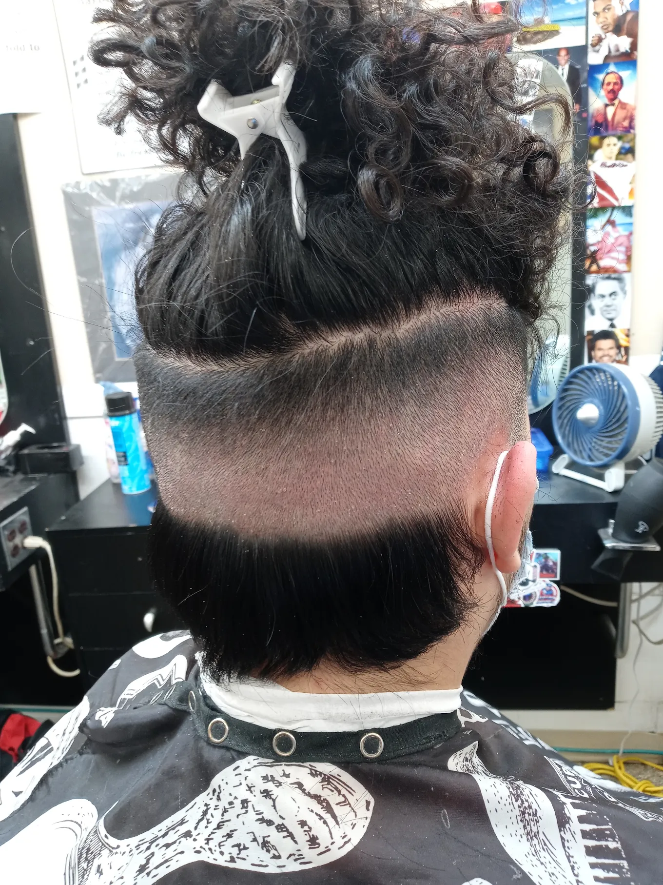 Andres Barbershop 3 Your Community Marketplace: It's quick and easy. Learn, Shop, Sell, and connect with friends and family.