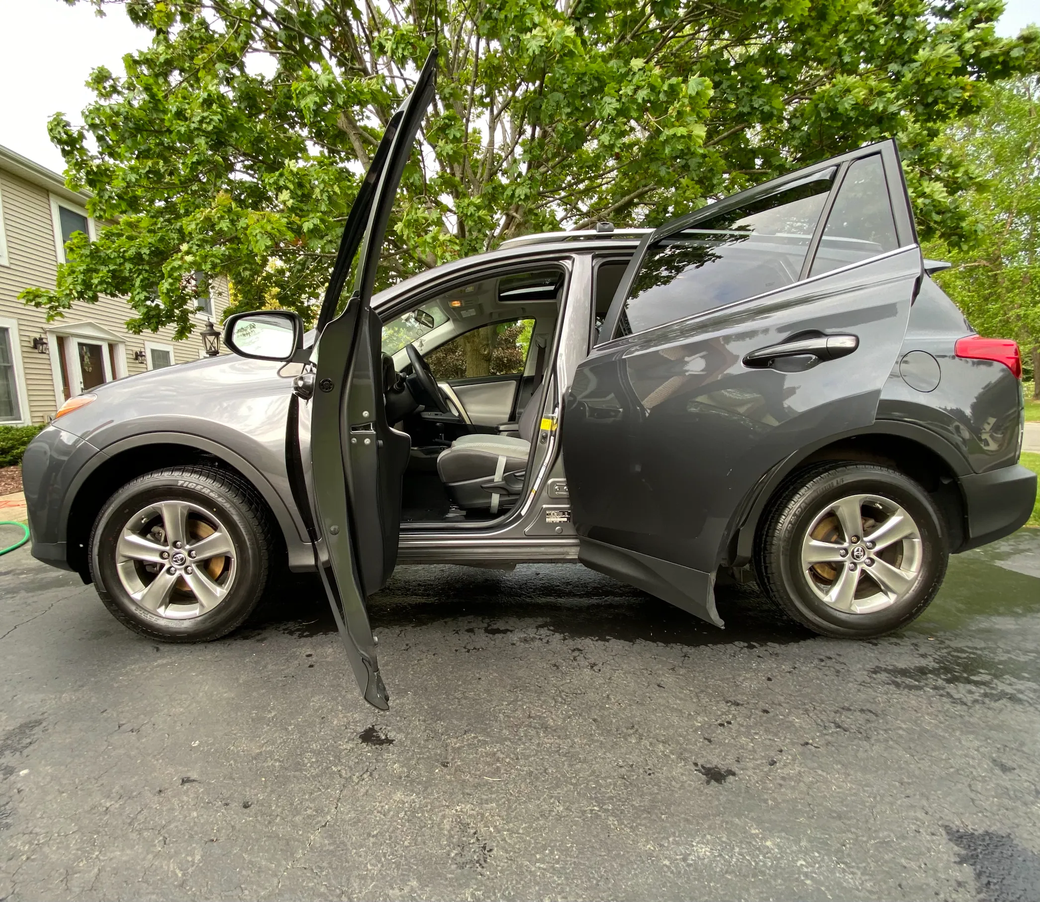 Bennett Express Detailing 4 Your Community Marketplace: It's quick and easy. Learn, Shop, Sell, and connect with friends and family.