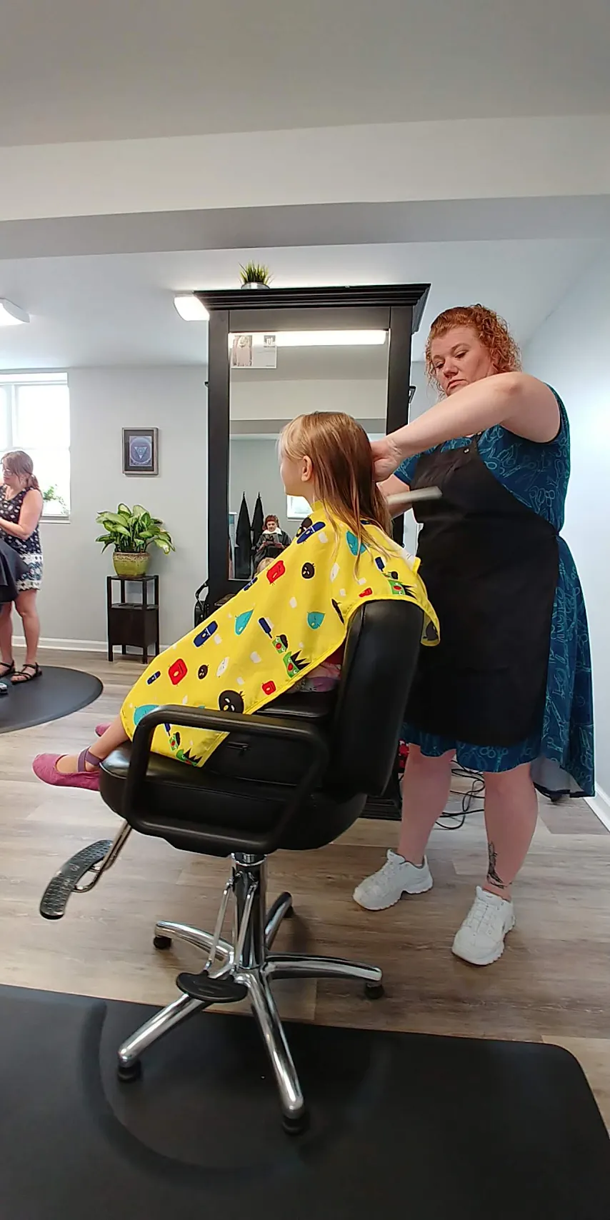 Beyond Cuts 2 Your Community Marketplace: It's quick and easy. Learn, Shop, Sell, and connect with friends and family.