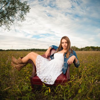 C7 Photography2 Your Community Marketplace: It's quick and easy. Learn, Shop, Sell, and connect with friends and family.