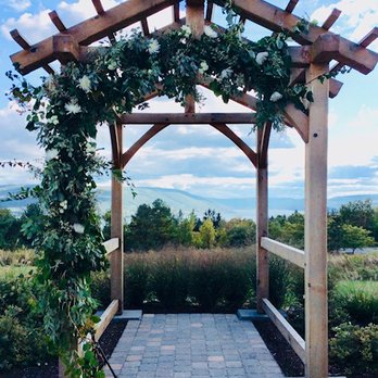 Claudia OHara Floral Designs5 Your Community Marketplace: It's quick and easy. Learn, Shop, Sell, and connect with friends and family.