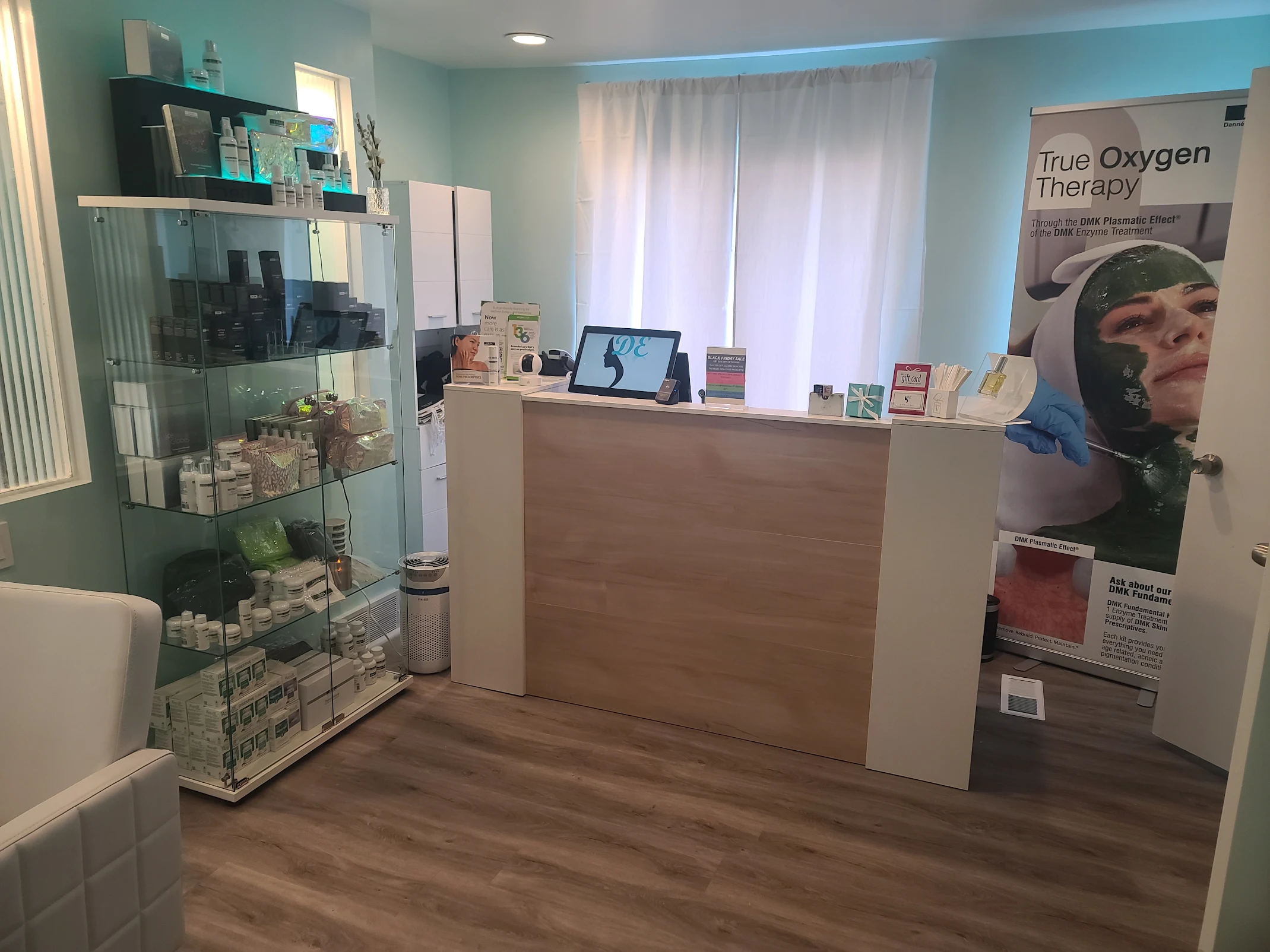 Darling Esthetics 2 Your Community Marketplace: It's quick and easy. Learn, Shop, Sell, and connect with friends and family.