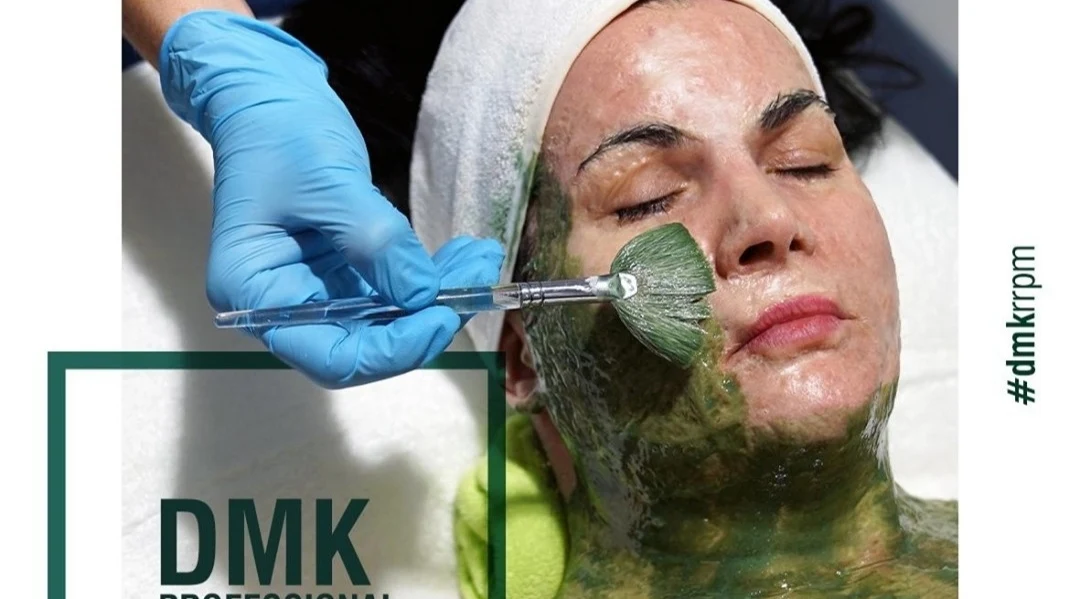 Darling Esthetics Your Community Marketplace: It's quick and easy. Learn, Shop, Sell, and connect with friends and family.