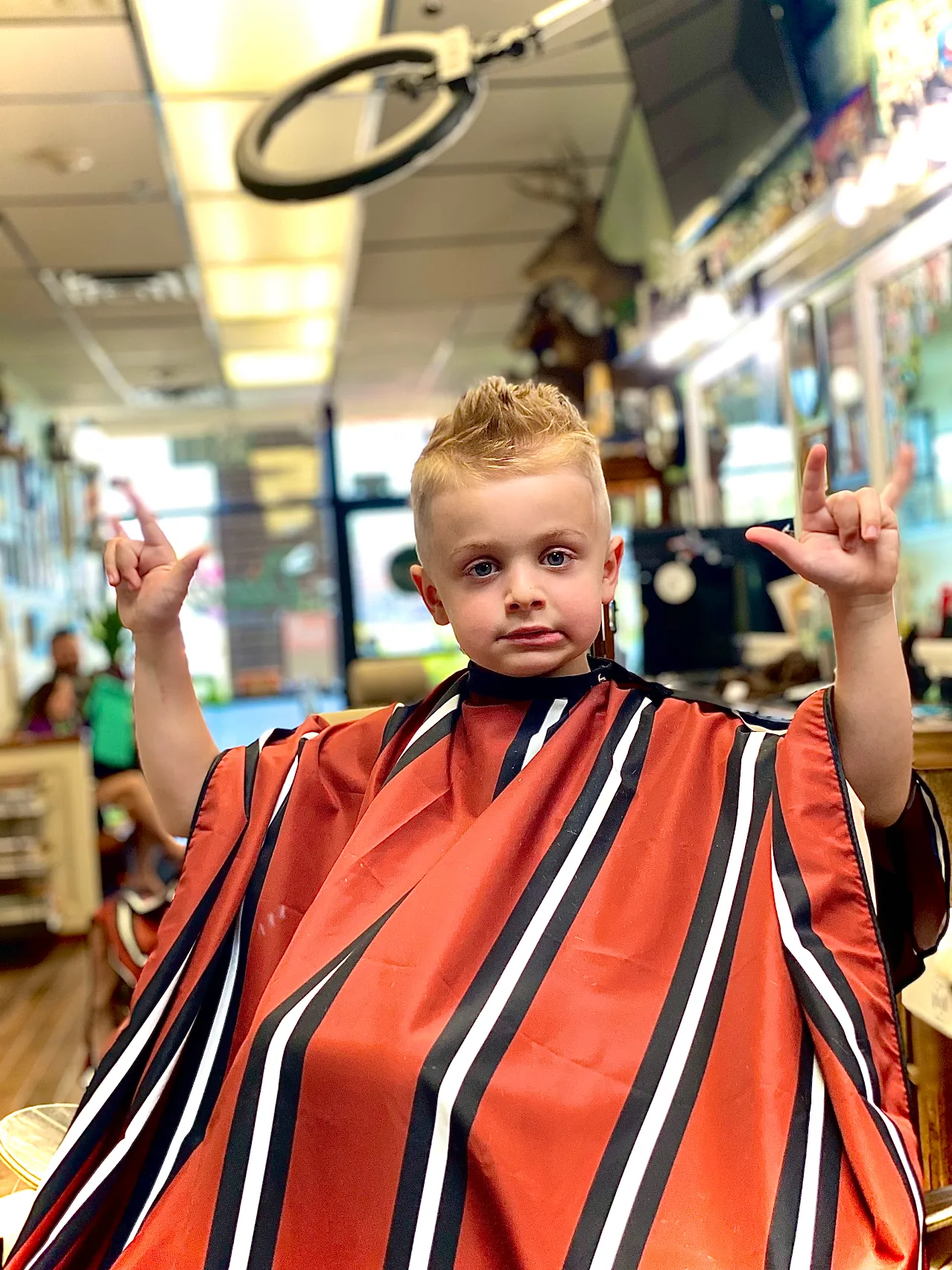 Ducktail Barbershop 2 Your Community Marketplace: It's quick and easy. Learn, Shop, Sell, and connect with friends and family.