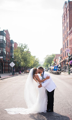 Emma Rizzo Photo1 Your Community Marketplace: It's quick and easy. Learn, Shop, Sell, and connect with friends and family.