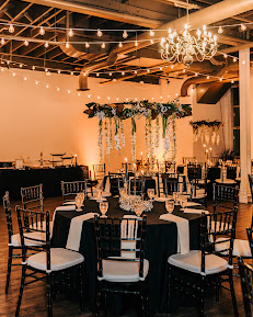 Encore Events1 Your Community Marketplace: It's quick and easy. Learn, Shop, Sell, and connect with friends and family.