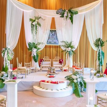 Erin McDonald4 Your Community Marketplace: It's quick and easy. Learn, Shop, Sell, and connect with friends and family.