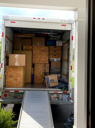 FLX Moving and Delivery 5 Your Community Marketplace: It's quick and easy. Learn, Shop, Sell, and connect with friends and family.