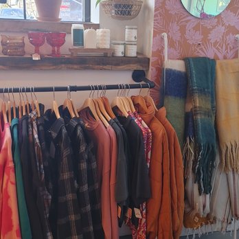 Figgy Studio and Shop3 Your Community Marketplace: It's quick and easy. Learn, Shop, Sell, and connect with friends and family.