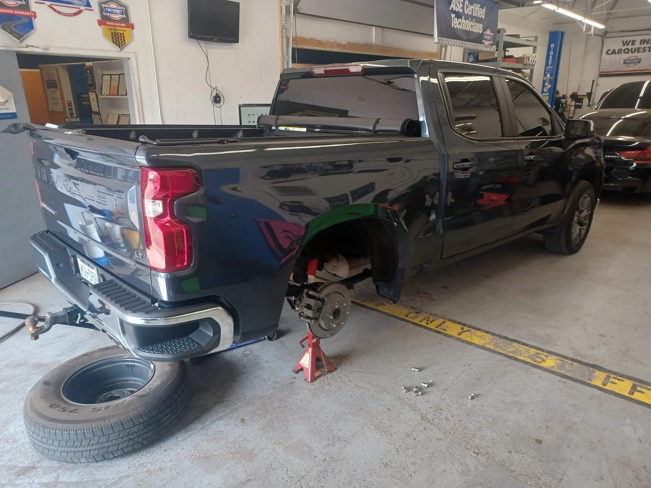 Gearhead Automotive 2 Your Community Marketplace: It's quick and easy. Learn, Shop, Sell, and connect with friends and family.