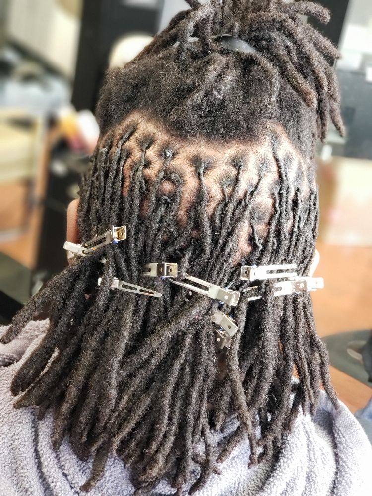 Hair Etc By Vee 4 Your Community Marketplace: It's quick and easy. Learn, Shop, Sell, and connect with friends and family.