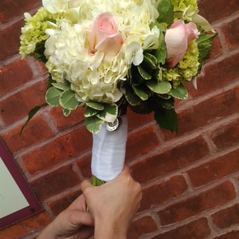 Hopper Hills Floral Gifts5 Your Community Marketplace: It's quick and easy. Learn, Shop, Sell, and connect with friends and family.