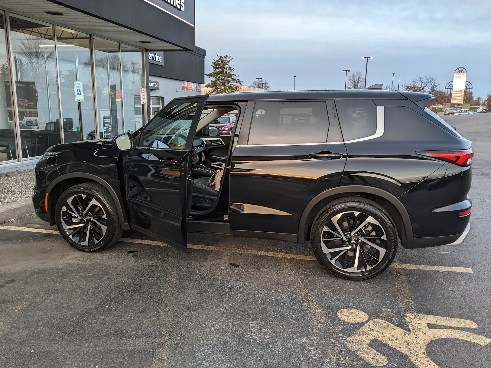 James Mitsubishi Greece 6 Your Community Marketplace: It's quick and easy. Learn, Shop, Sell, and connect with friends and family.