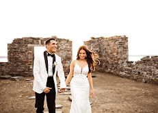 Jenny Berliner Photography2 Your Community Marketplace: It's quick and easy. Learn, Shop, Sell, and connect with friends and family.