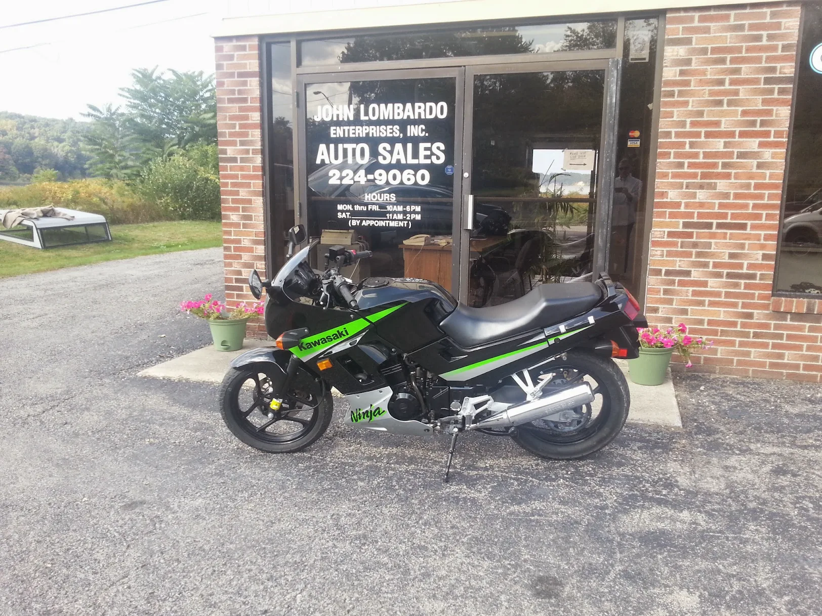 John Lombardo Enterprise Inc. 6 Your Community Marketplace: It's quick and easy. Learn, Shop, Sell, and connect with friends and family.