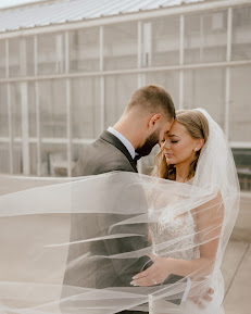 JonaMiguel Photography1 Your Community Marketplace: It's quick and easy. Learn, Shop, Sell, and connect with friends and family.