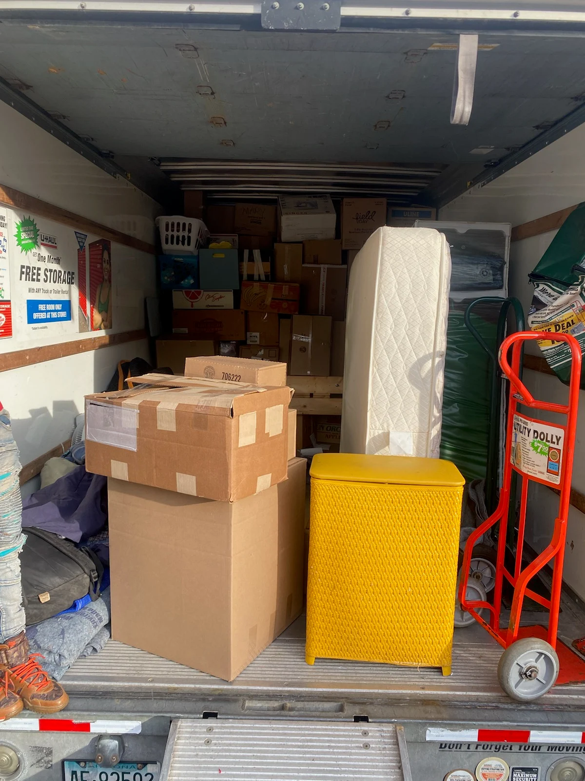 Kimiya Services Inc Your Community Marketplace: It's quick and easy. Learn, Shop, Sell, and connect with friends and family.