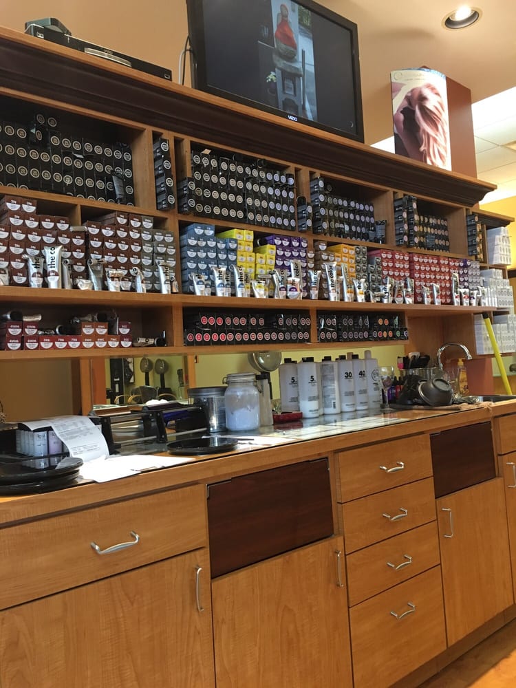 Larijames Salon 9 Your Community Marketplace: It's quick and easy. Learn, Shop, Sell, and connect with friends and family.