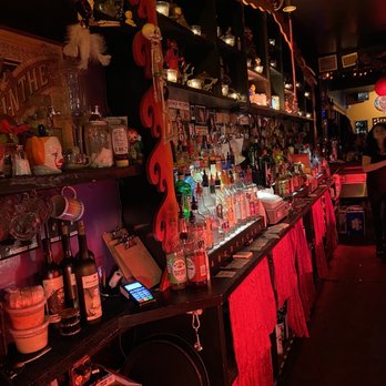 Lux Lounge Your Community Marketplace: It's quick and easy. Learn, Shop, Sell, and connect with friends and family.