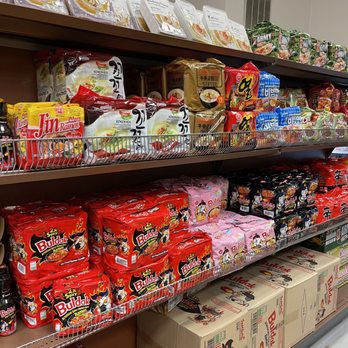 MINI2 Your Community Marketplace: It's quick and easy. Learn, Shop, Sell, and connect with friends and family.