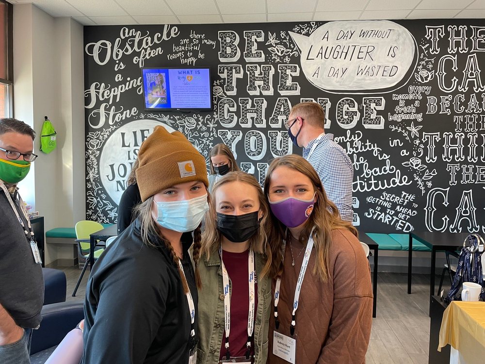 Ritual Salon Your Community Marketplace: It's quick and easy. Learn, Shop, Sell, and connect with friends and family.