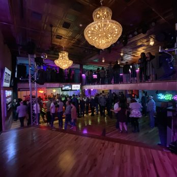 Roar Your Community Marketplace: It's quick and easy. Learn, Shop, Sell, and connect with friends and family.