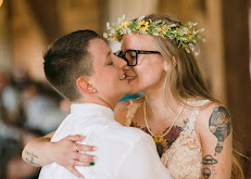 Rose and Grain Studio6 Your Community Marketplace: It's quick and easy. Learn, Shop, Sell, and connect with friends and family.