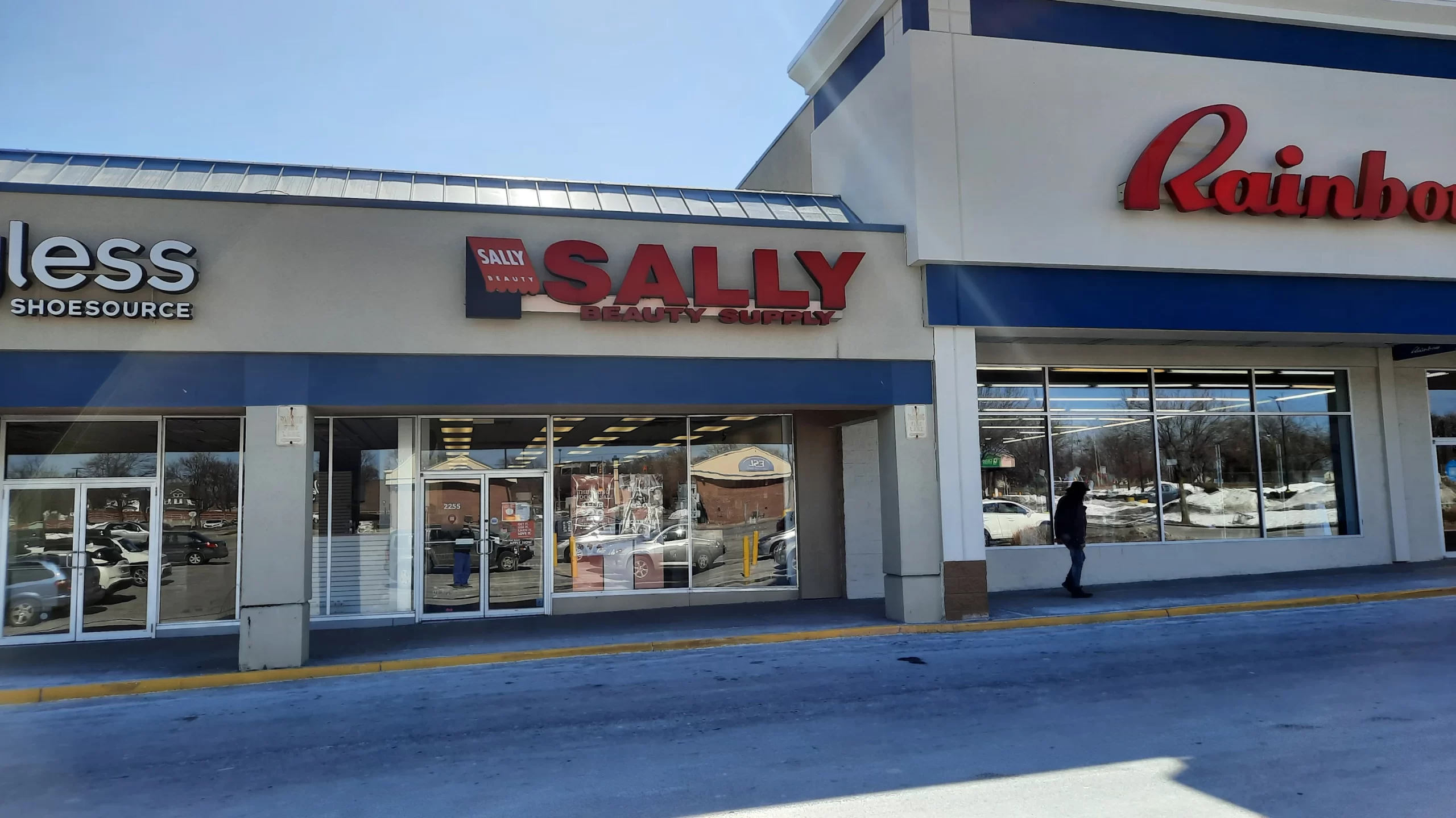 Sally Beauty scaled Your Community Marketplace: It's quick and easy. Learn, Shop, Sell, and connect with friends and family.