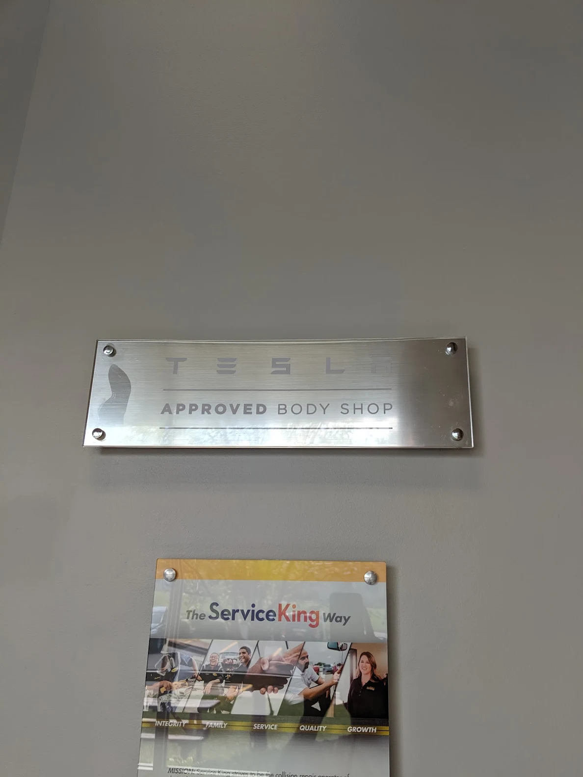 Service King Collision West Henrietta Now Crash Champions 2 Your Community Marketplace: It's quick and easy. Learn, Shop, Sell, and connect with friends and family.