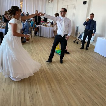 Spectrum Sounds5 1 Your Community Marketplace: It's quick and easy. Learn, Shop, Sell, and connect with friends and family.