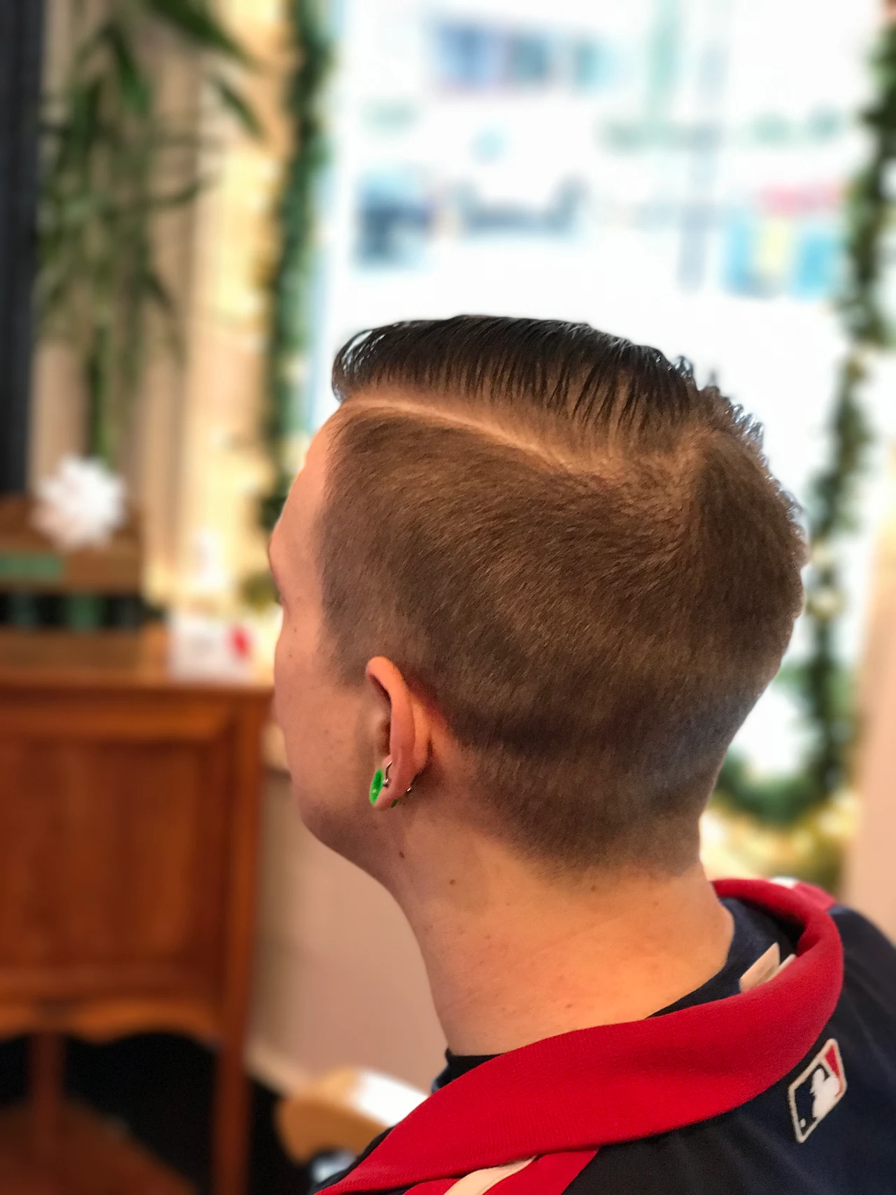 Stanley Jordan Salon 5 Your Community Marketplace: It's quick and easy. Learn, Shop, Sell, and connect with friends and family.