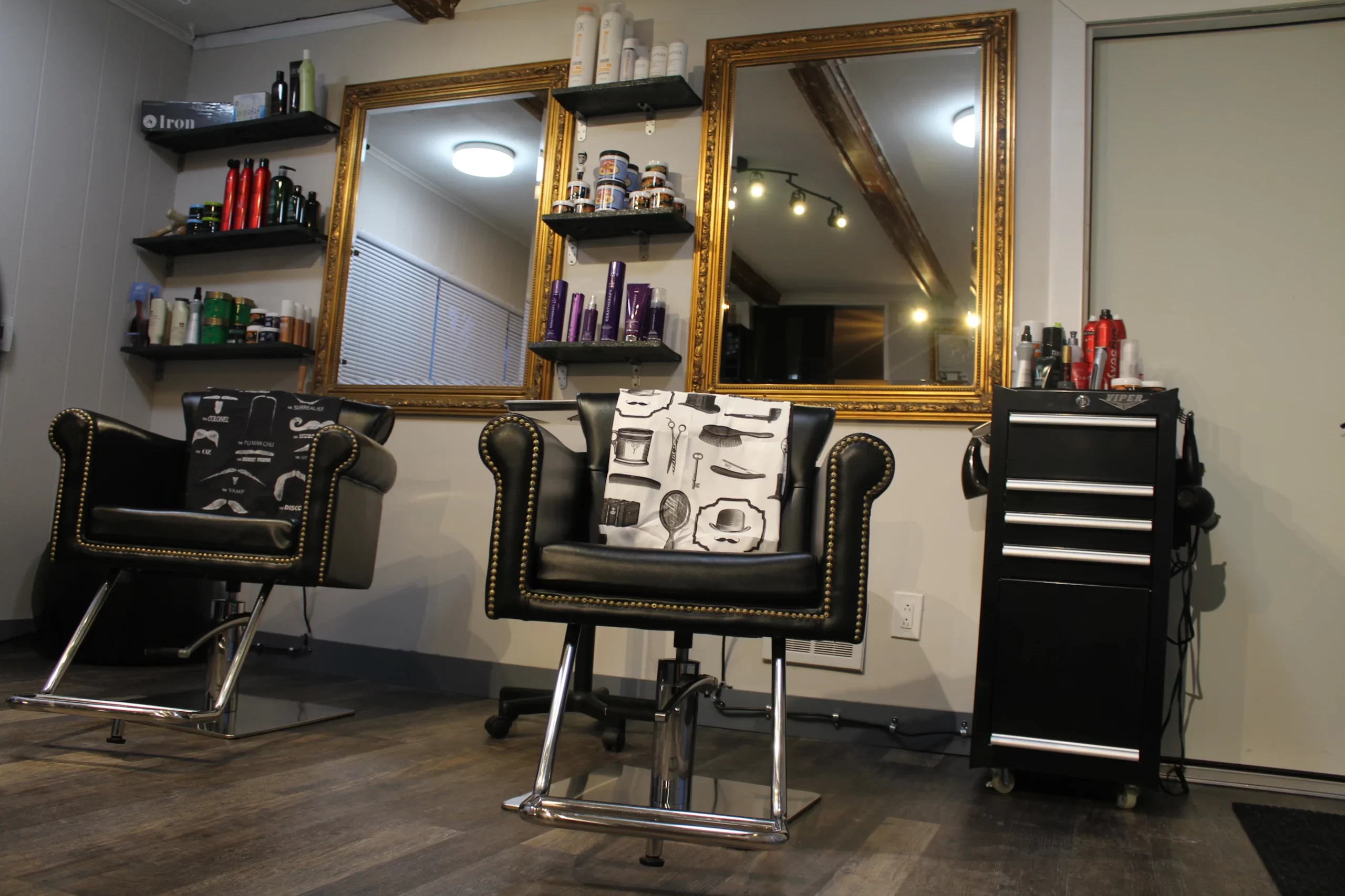 Stanley Jordan Salon scaled Your Community Marketplace: It's quick and easy. Learn, Shop, Sell, and connect with friends and family.