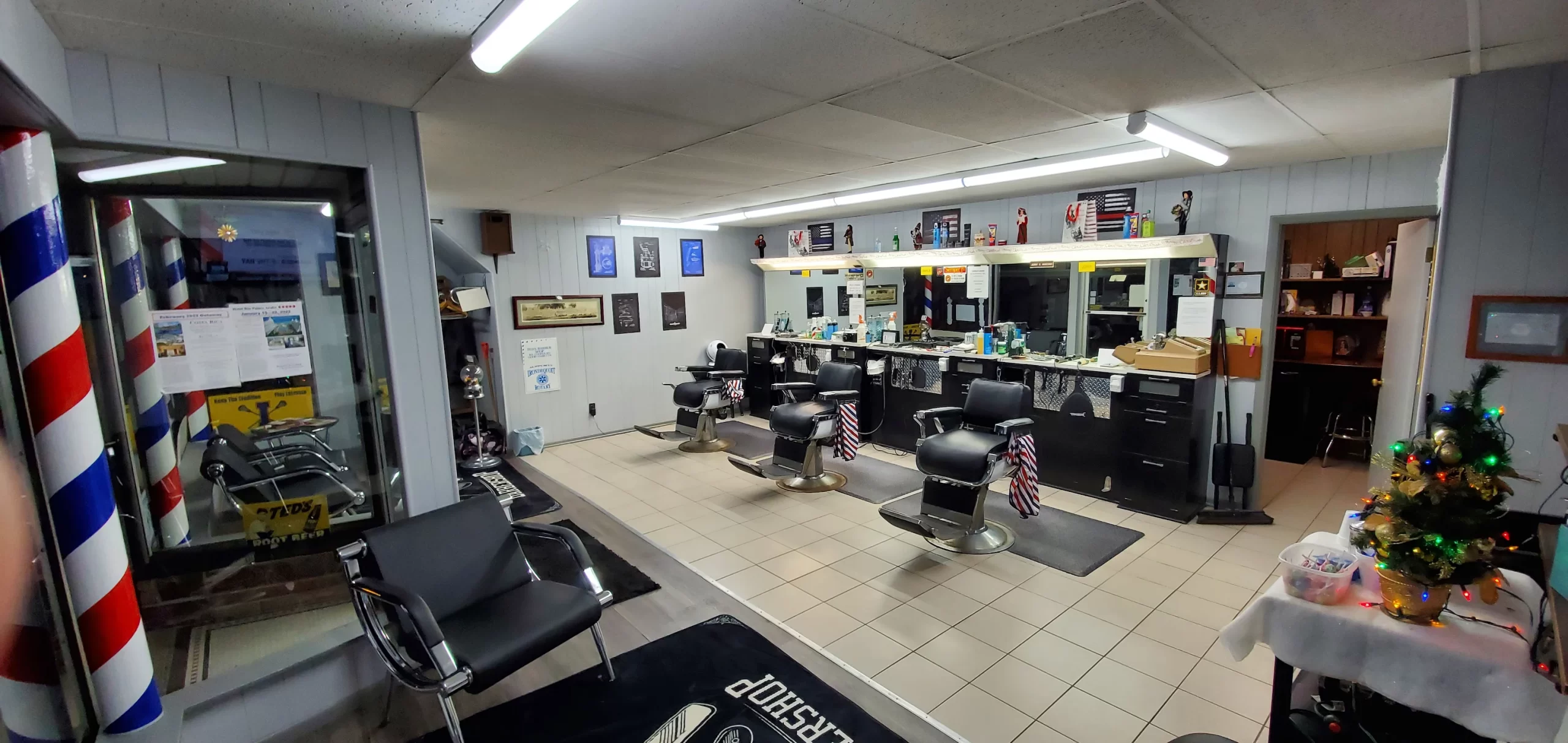 Teds Cooper Road Barber Shop scaled Your Community Marketplace: It's quick and easy. Learn, Shop, Sell, and connect with friends and family.
