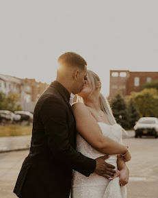 Valerie Marie Photography4 Your Community Marketplace: It's quick and easy. Learn, Shop, Sell, and connect with friends and family.