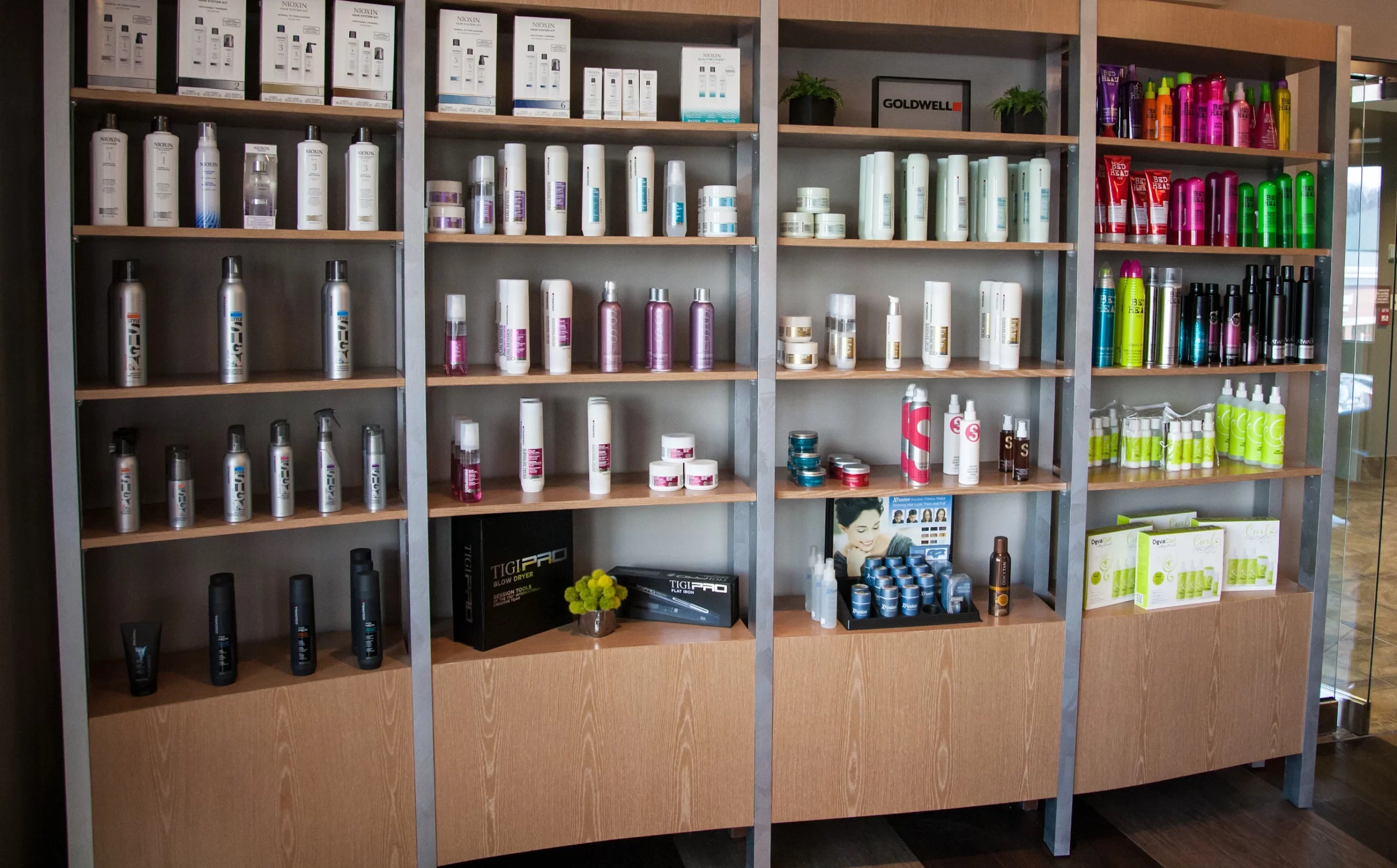 W Salon 6 scaled Your Community Marketplace: It's quick and easy. Learn, Shop, Sell, and connect with friends and family.