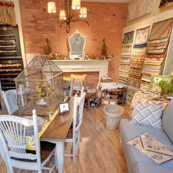 ambiance3 1 Your Community Marketplace: It's quick and easy. Learn, Shop, Sell, and connect with friends and family.