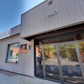 ambiance7 1 Your Community Marketplace: It's quick and easy. Learn, Shop, Sell, and connect with friends and family.