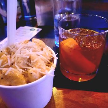 bally8 Your Community Marketplace: It's quick and easy. Learn, Shop, Sell, and connect with friends and family.