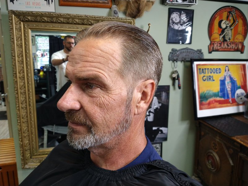 beauty 5 Your Community Marketplace: It's quick and easy. Learn, Shop, Sell, and connect with friends and family.