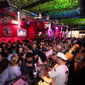 bottoms8 Your Community Marketplace: It's quick and easy. Learn, Shop, Sell, and connect with friends and family.