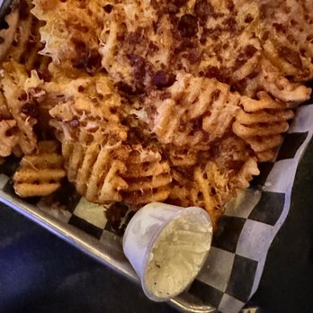 bru3 Your Community Marketplace: It's quick and easy. Learn, Shop, Sell, and connect with friends and family.