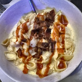 bru6 Your Community Marketplace: It's quick and easy. Learn, Shop, Sell, and connect with friends and family.