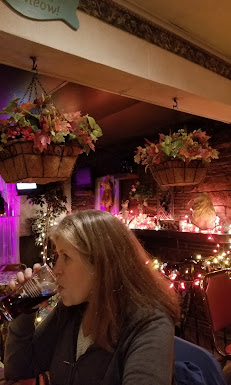 cats2 Your Community Marketplace: It's quick and easy. Learn, Shop, Sell, and connect with friends and family.