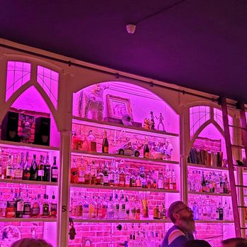 charm7 Your Community Marketplace: It's quick and easy. Learn, Shop, Sell, and connect with friends and family.