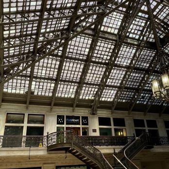 ellicot3 Your Community Marketplace: It's quick and easy. Learn, Shop, Sell, and connect with friends and family.