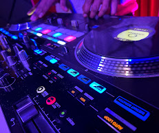 encore3 Your Community Marketplace: It's quick and easy. Learn, Shop, Sell, and connect with friends and family.