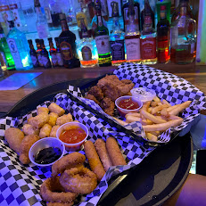 encore8 Your Community Marketplace: It's quick and easy. Learn, Shop, Sell, and connect with friends and family.